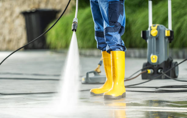 Best Commercial Pressure Washing  in Centreville, MI